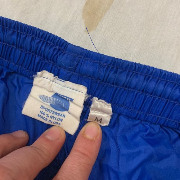 ๐ฒ HIGH FIVE MENS ATHLETIC SOCCER NYLON UNLINED SHORTS SIZE M ๐ฒ - Picture 2 of 3